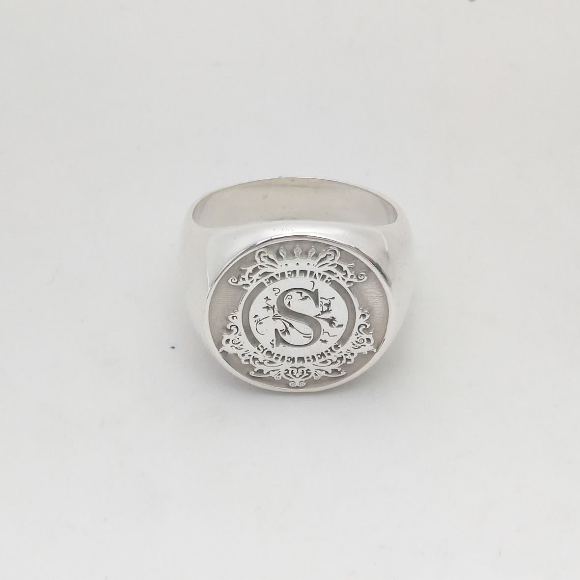 แกะสลักที่กําหนดเอง 17 มม.รอบแ - Statement Cocktail Ring บทวิจารณ์และราคา