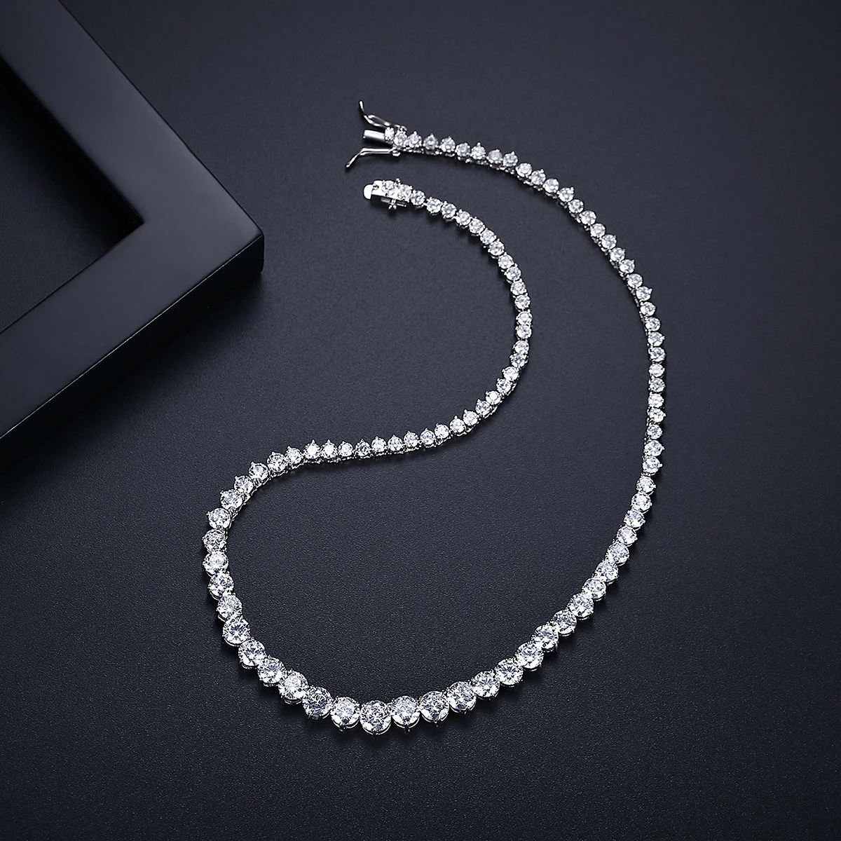 สร้อยคอออกแบบให้หรูหรา7mm สำหร - Crystal Choker Necklace บทวิจารณ์และราคา