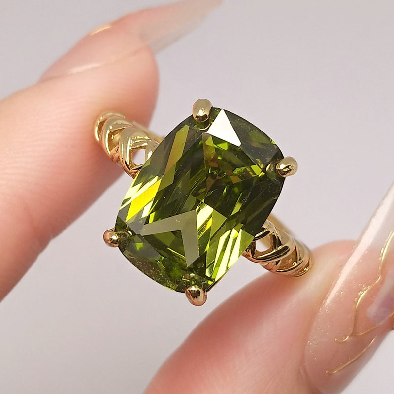 Olive สีเขียวคริสตัลสแควร์หินเ - Birthstone Ring Set บทวิจารณ์และราคา