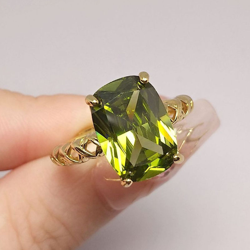 Olive สีเขียวคริสตัลสแควร์หินเ - Birthstone Ring Set บทวิจารณ์และราคา