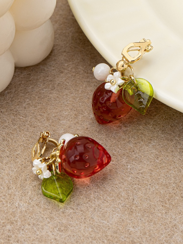ต่างหูรูปผลไม้สตรอว์เบอร์รี่น่ - Ear Cuff No Piercing บทวิจารณ์และราคา