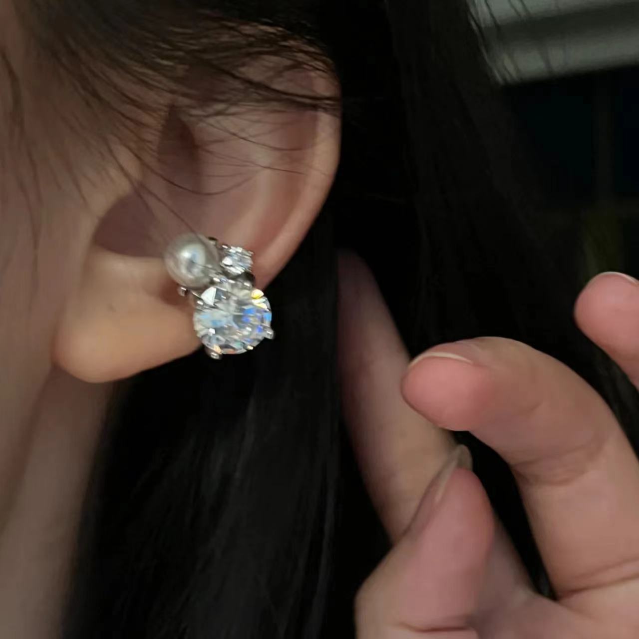 ต่างหูหนีบประดับมุกเทียมและเพช - Ear Cuff No Piercing บทวิจารณ์และราคา